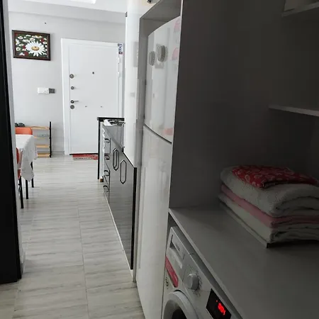Apartman Havuz Manzarali *