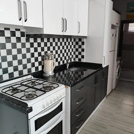 Havuz Manzarali Apartament Side